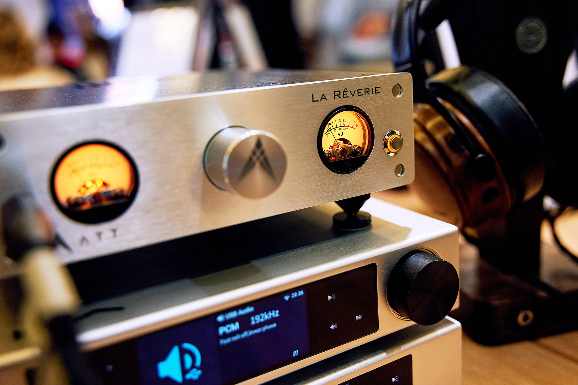 vystavka-audio-oborudovaniya-1