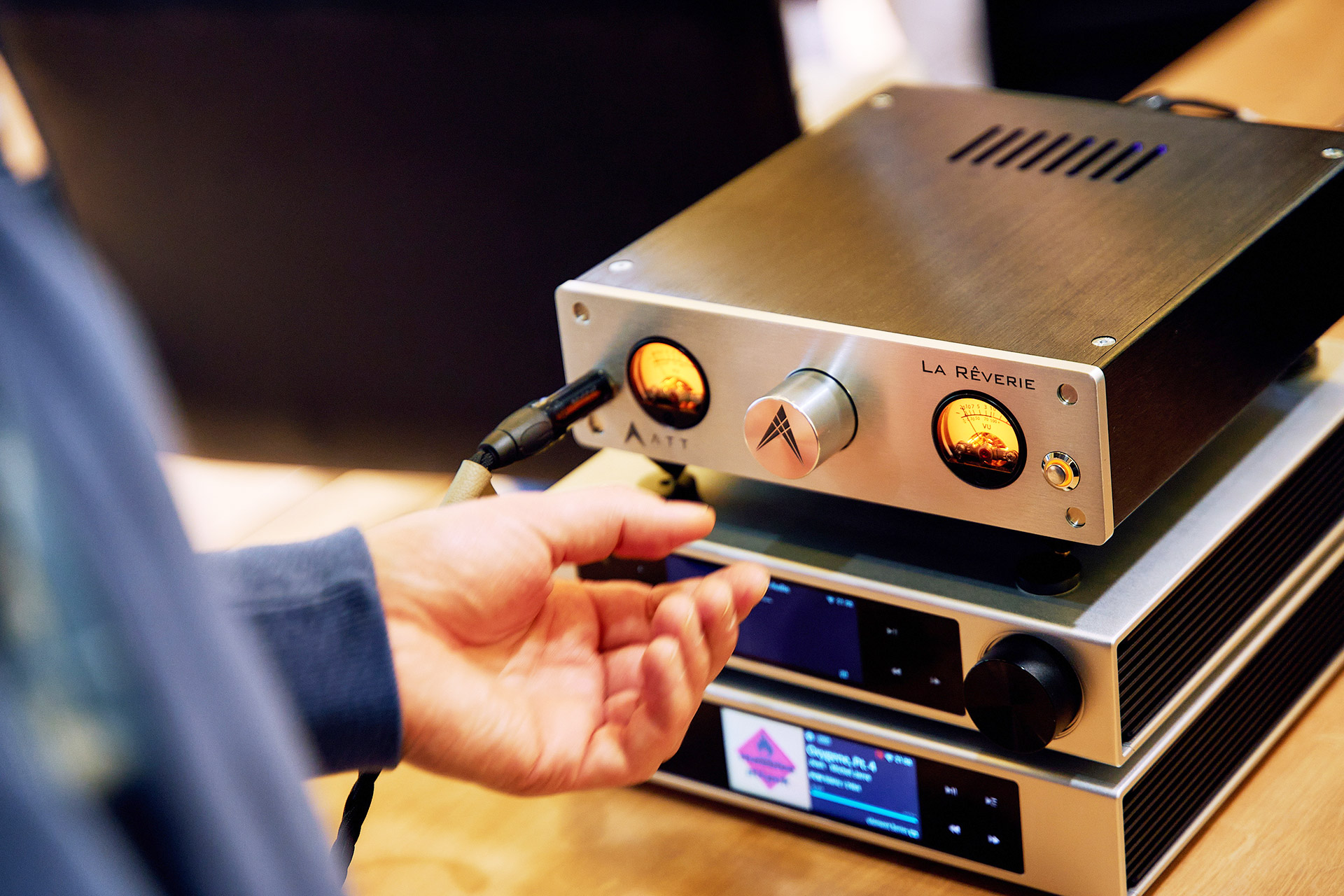 vystavka-audio-oborudovaniya-2